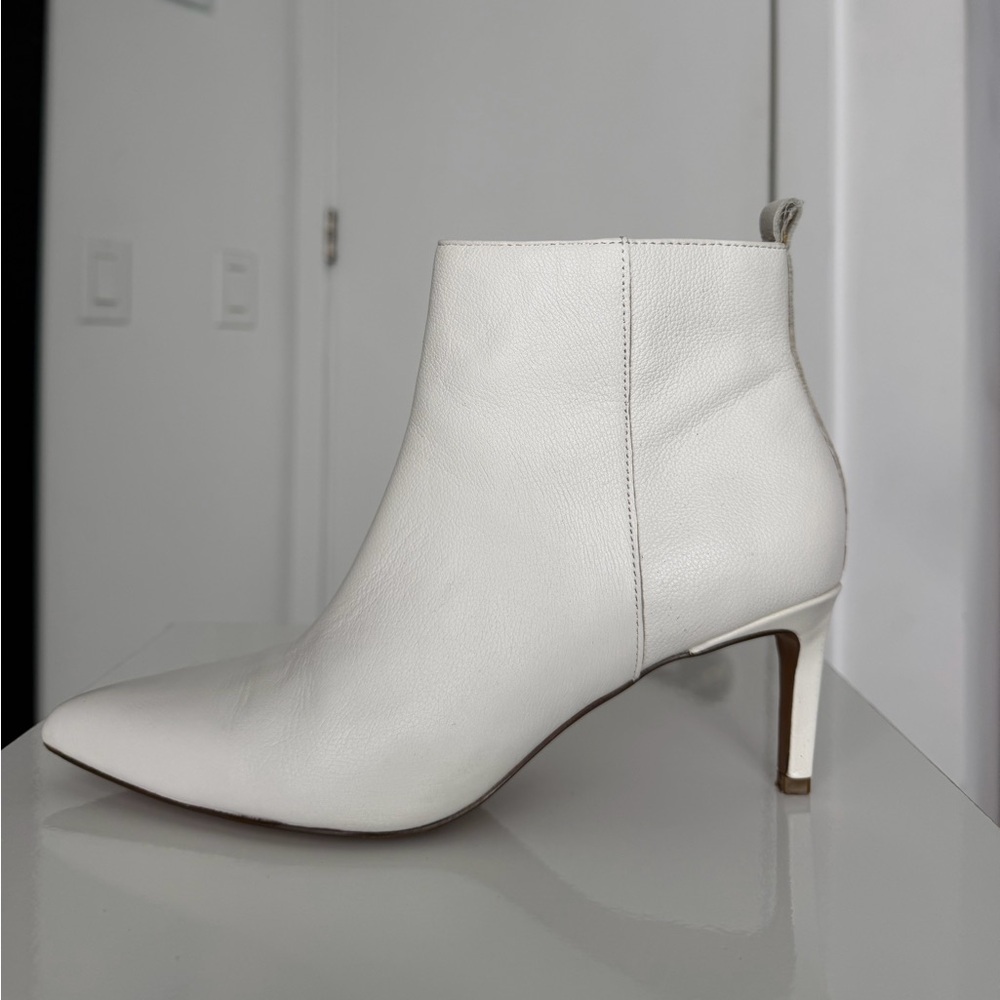 Elegant White Ankle Boots